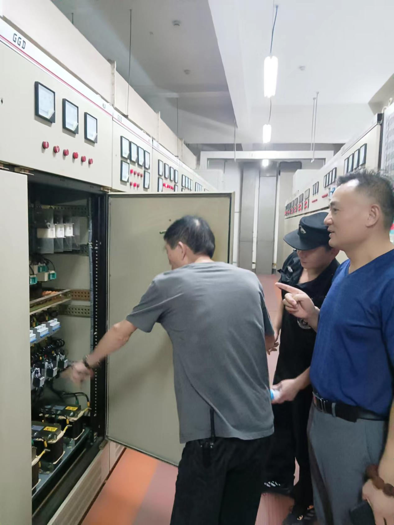 當(dāng)好商城安全“守夜人”！錢江商城開展安全夜查行動