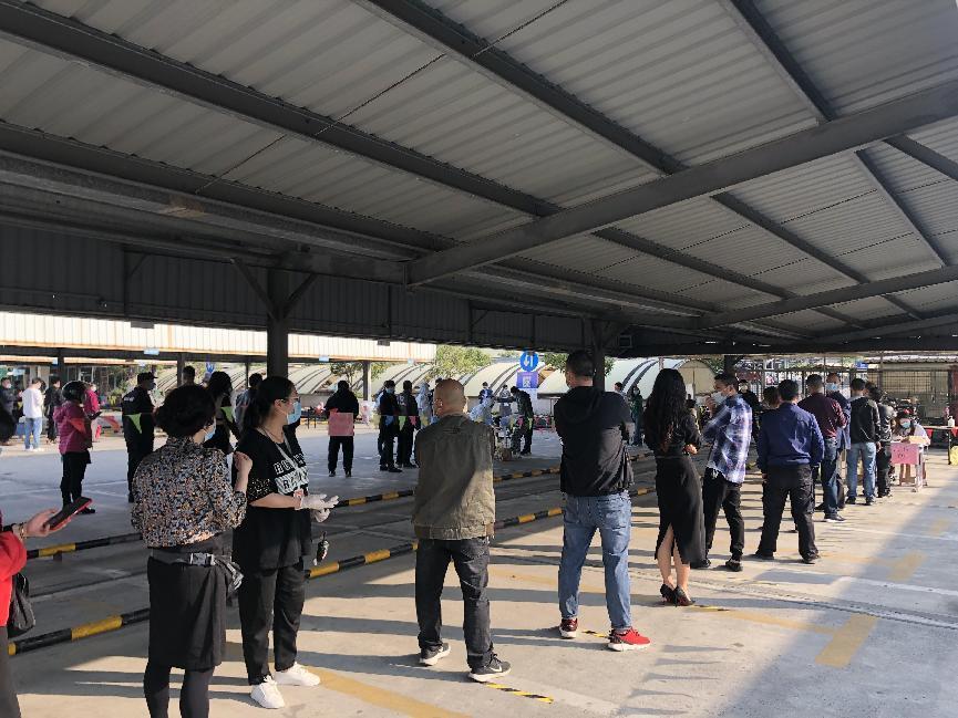 連續(xù)三天！錢江商城扎實(shí)做好市場從業(yè)人員核酸檢測工作