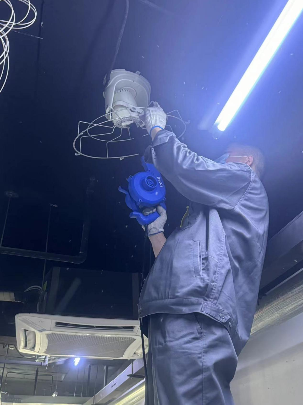 錢(qián)江商城暖心舉動(dòng)，開(kāi)啟清涼一“夏”