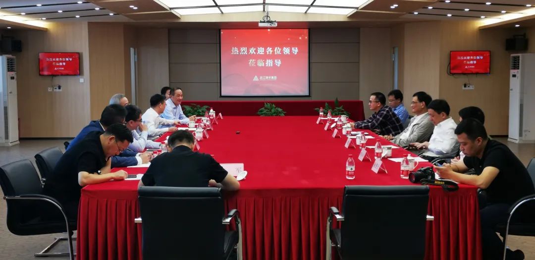 省委常委、統(tǒng)戰(zhàn)部部長熊建平蒞臨集團(tuán)調(diào)研