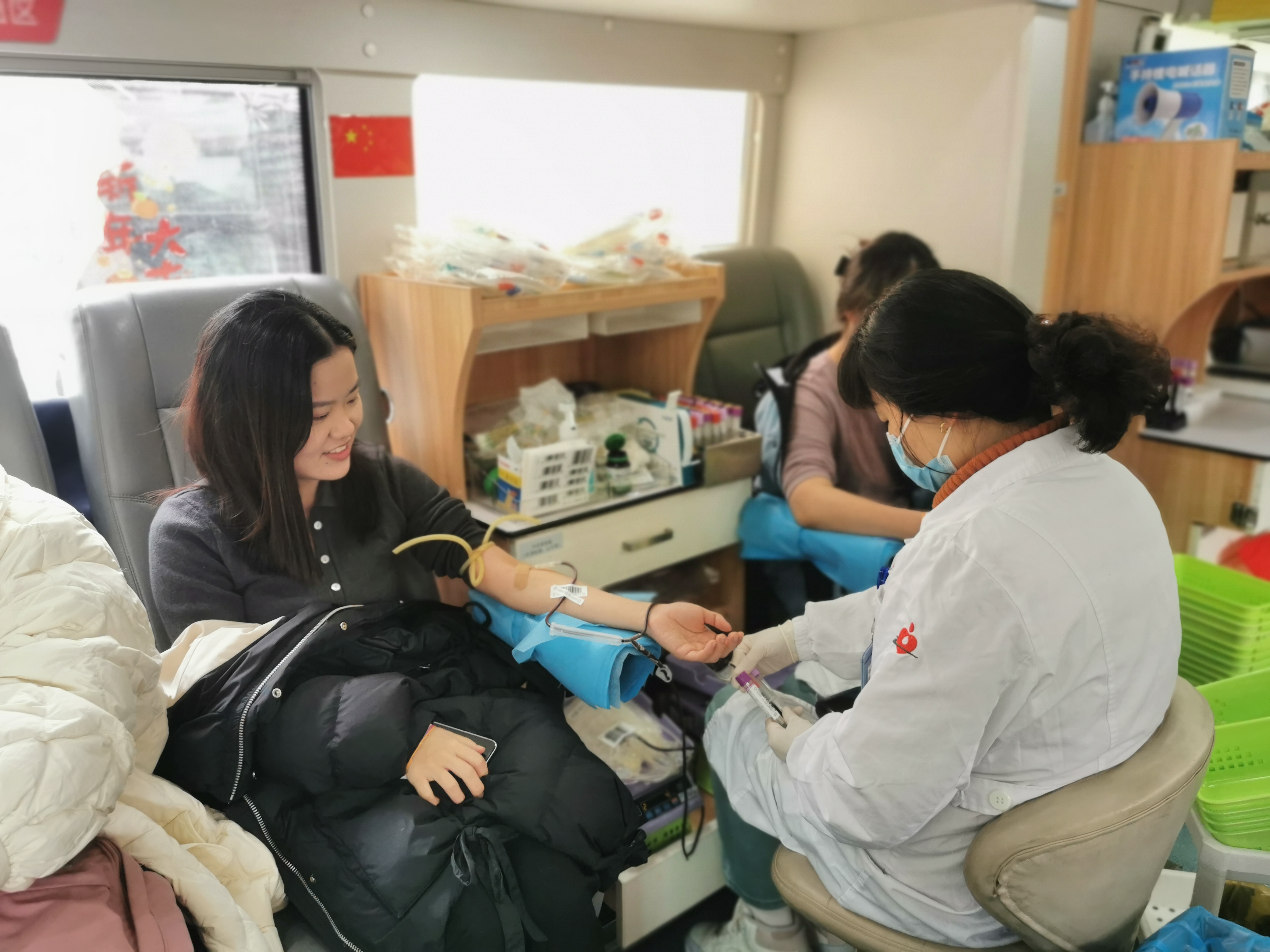 水晶城參與上塘街道無償獻(xiàn)血活動