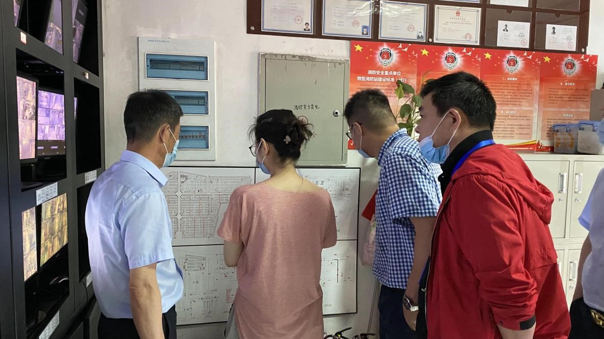 大關(guān)街道走訪錢江商城開(kāi)展安全生產(chǎn)專項(xiàng)檢查