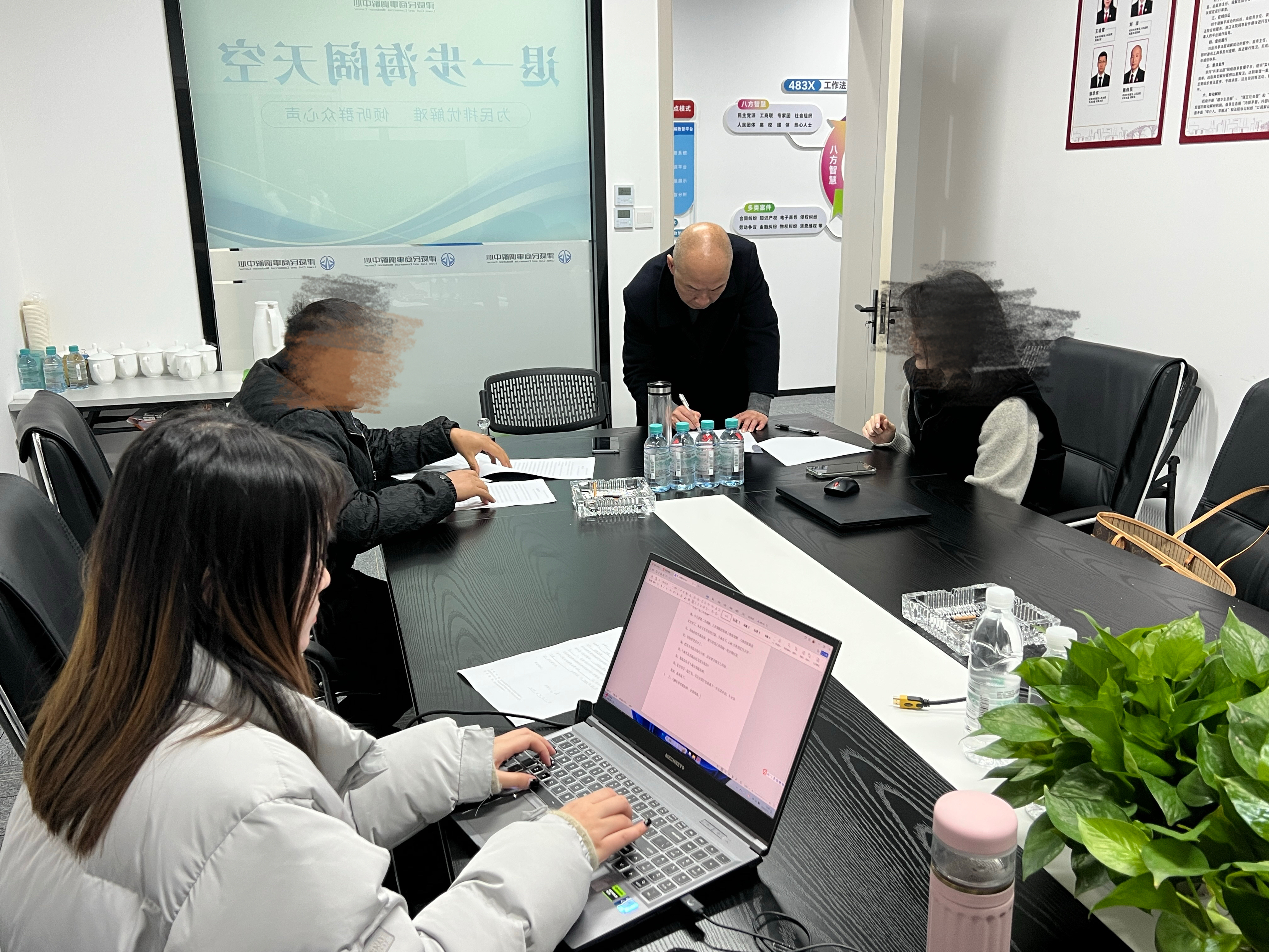 佳節(jié)將至不懈怠，高效解紛迎新春