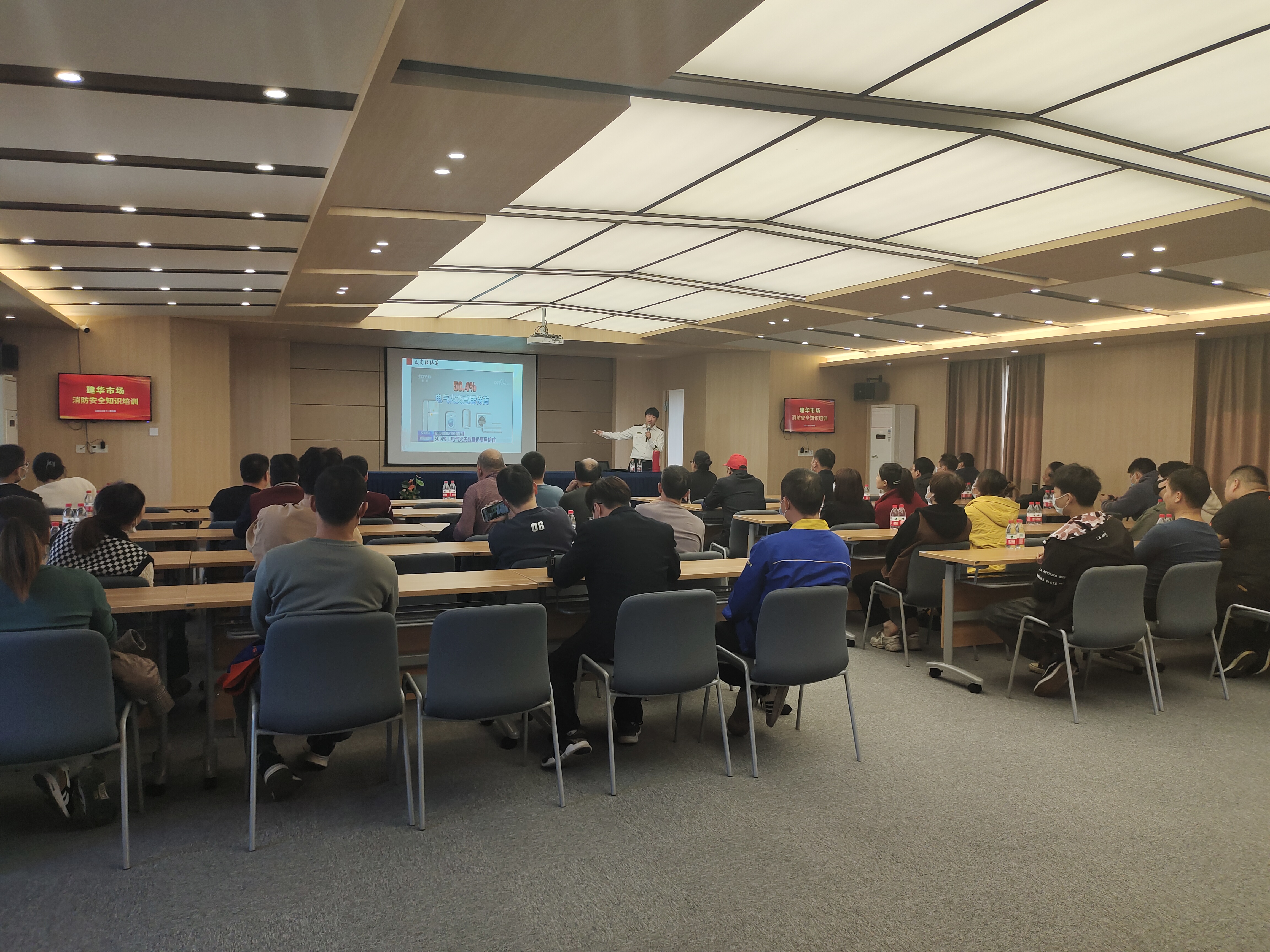 消防培訓(xùn)進(jìn)市場 攜手共筑“防火墻”