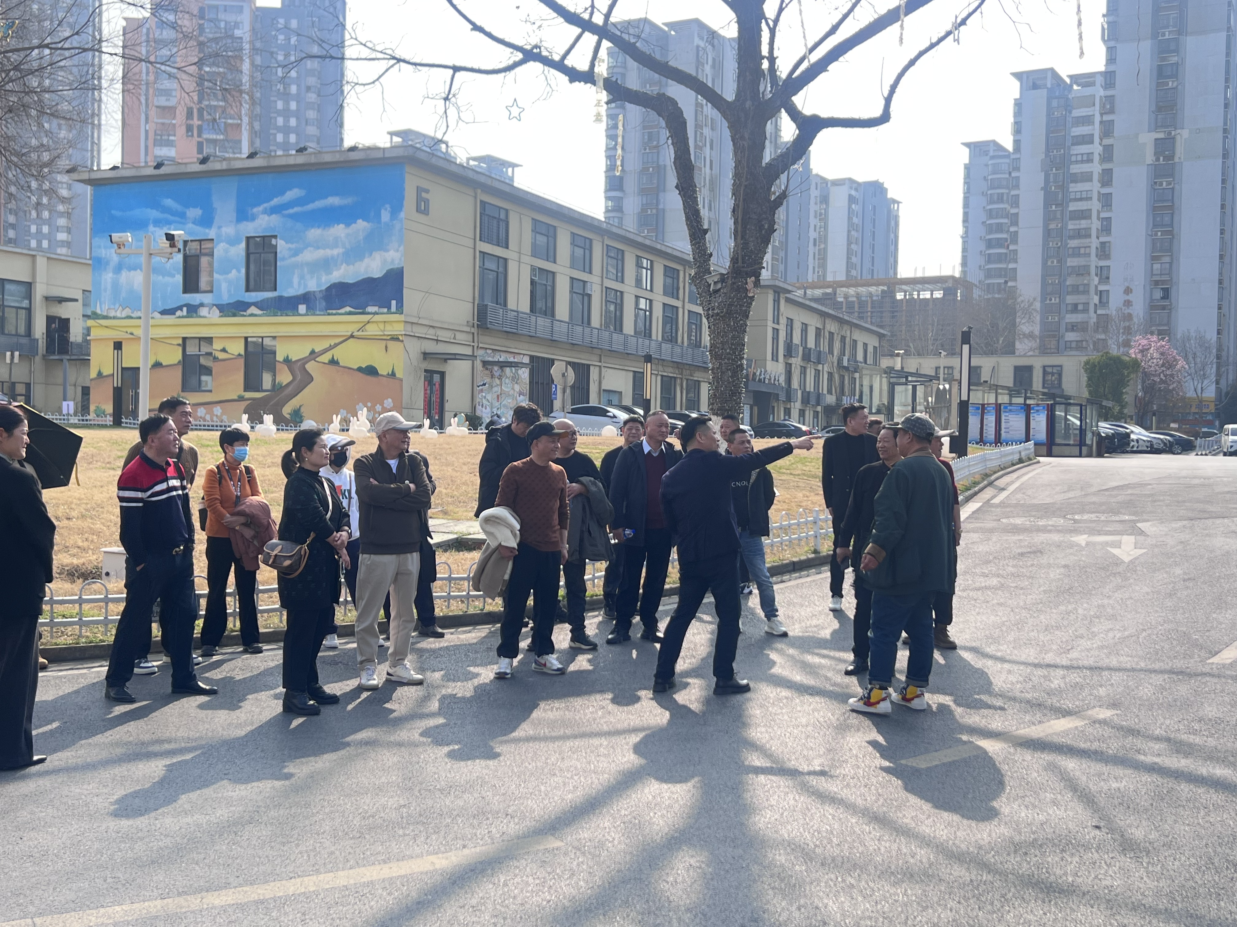 沈塘灣經(jīng)濟(jì)合作社股東代表一行蒞臨集團(tuán)合肥項(xiàng)目考察調(diào)研