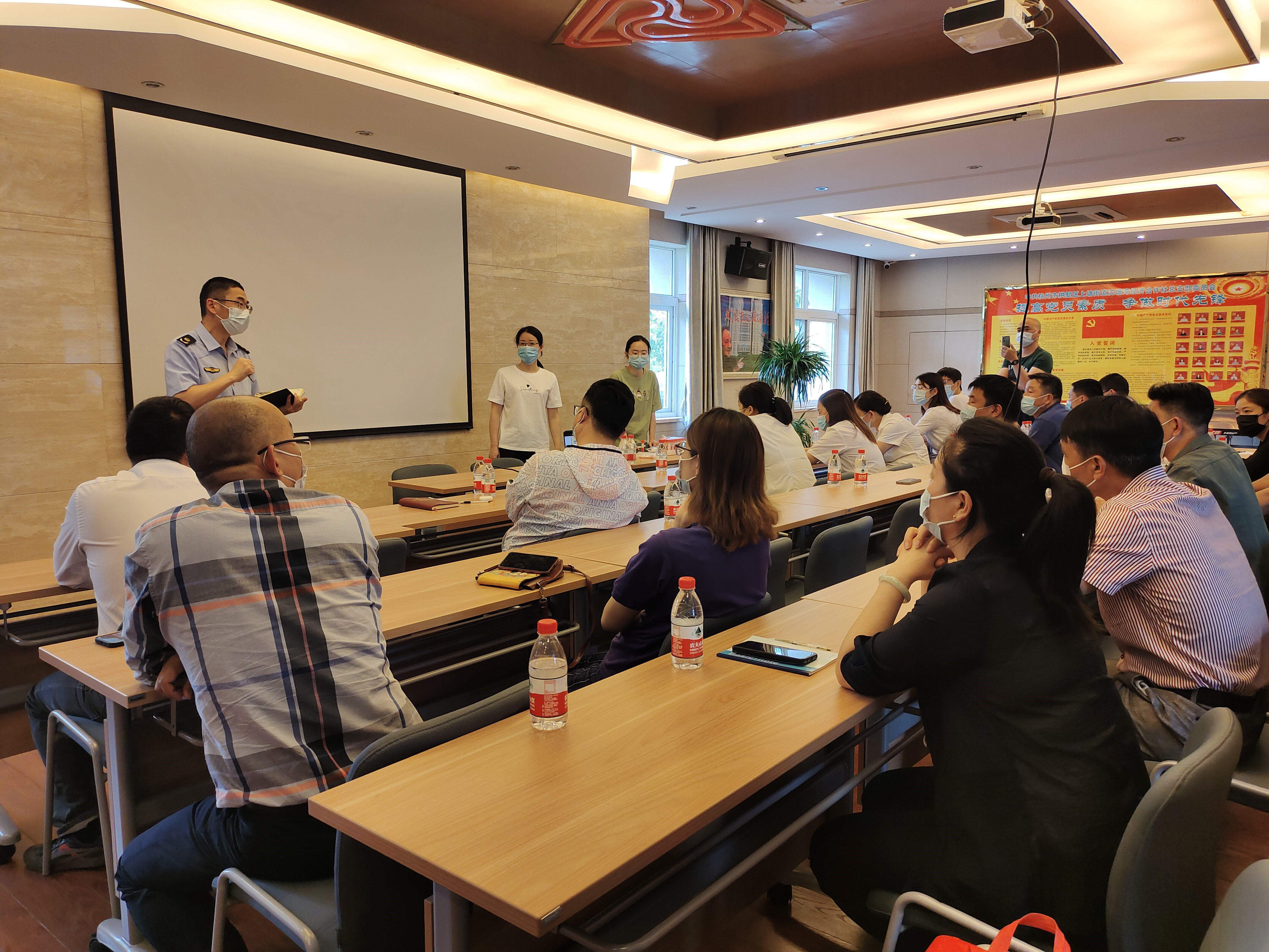 培訓(xùn).jpg 培訓(xùn).jpg